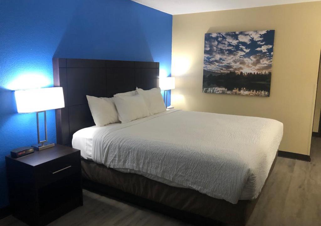Photo of Bedroom in Wallaceburg