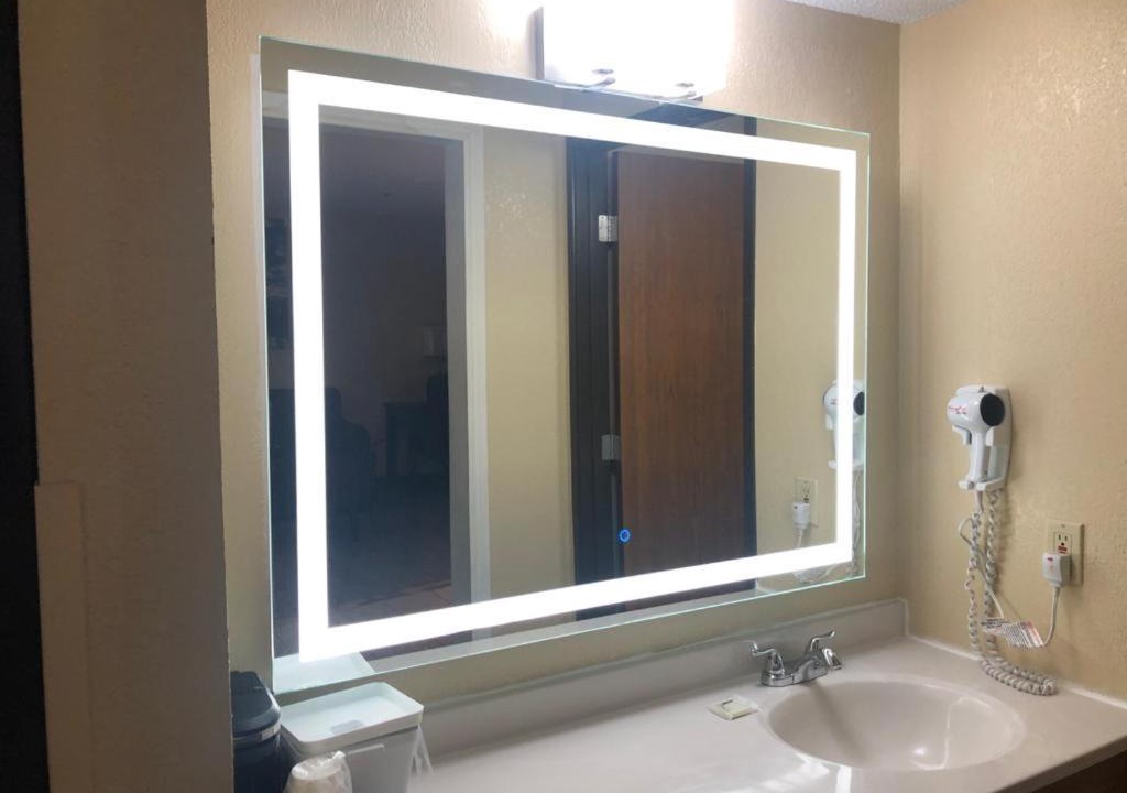 Photo of Bathroom in Wallaceburg