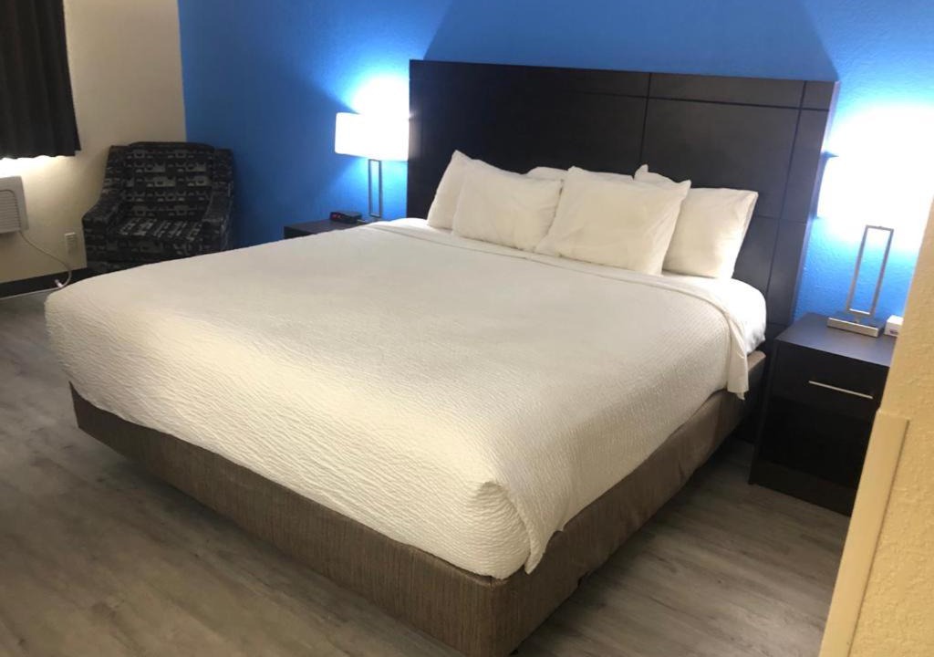 Photo of Bedroom in Wallaceburg