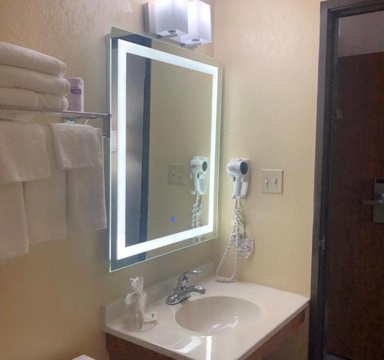 Photo of Bathroom in Wallaceburg