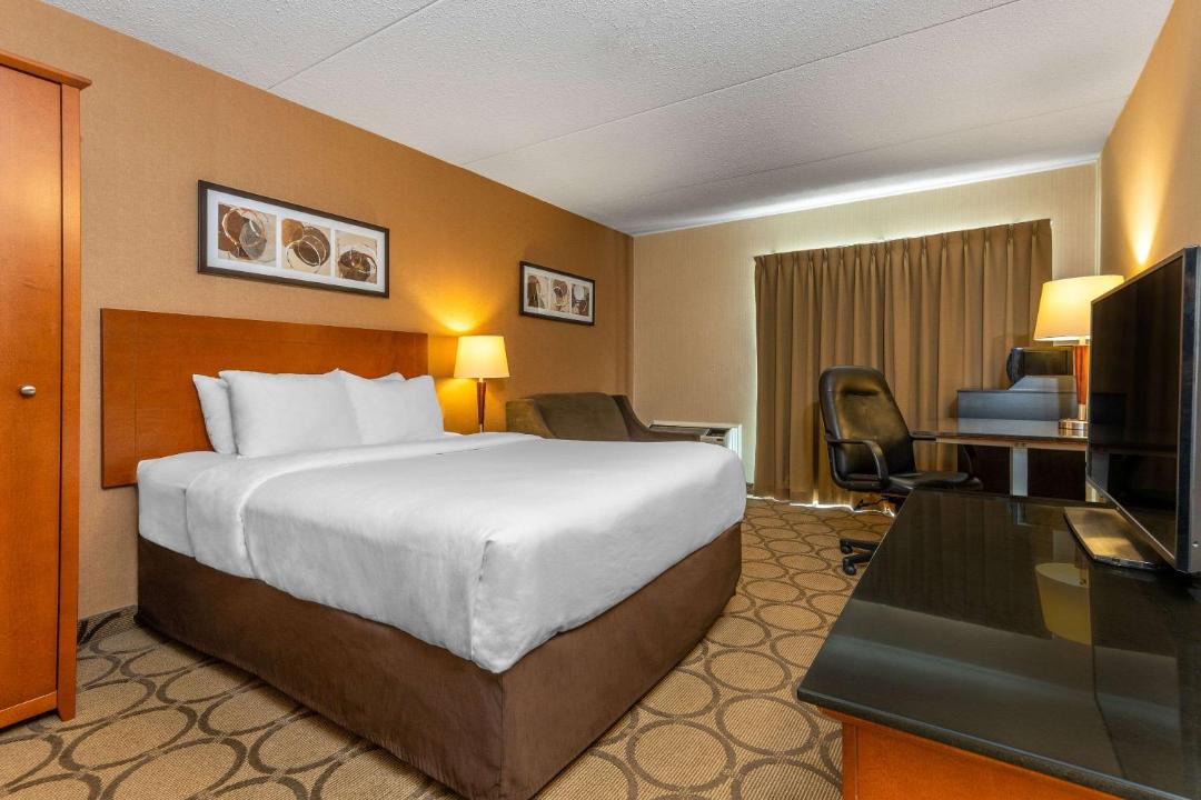 Photo of Bedroom in Pembroke