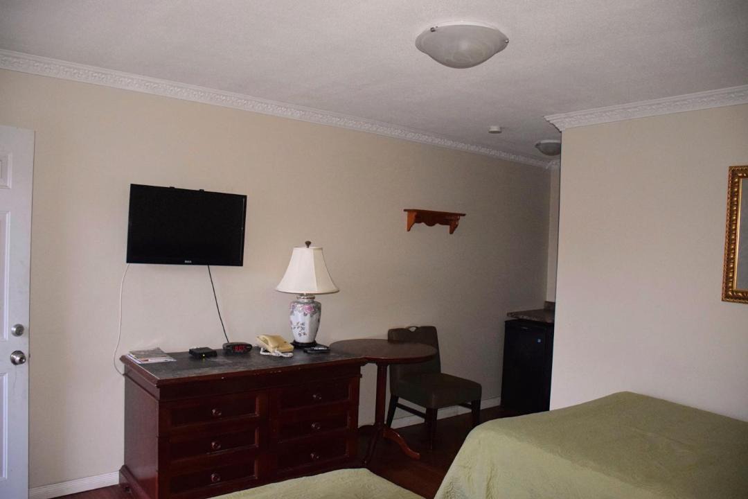 Photo of Bedroom in Chatham-Kent