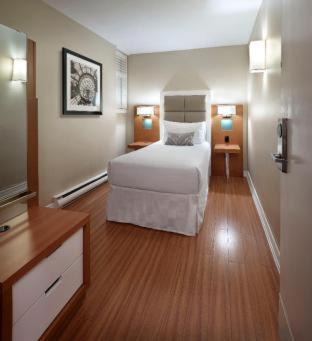 Photo of Bedroom in Financial District