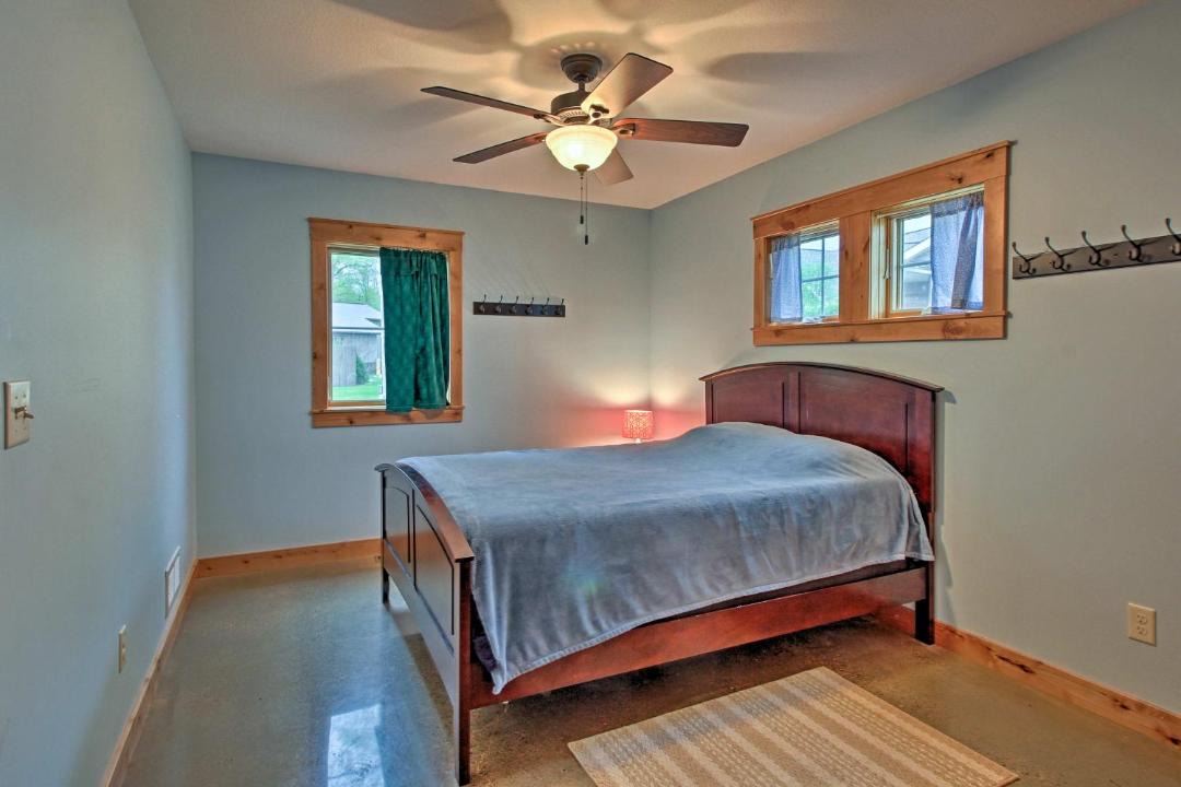 Photo of Bedroom in Federal Dam