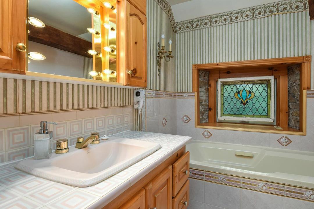 Photo of Bathroom in Brockville