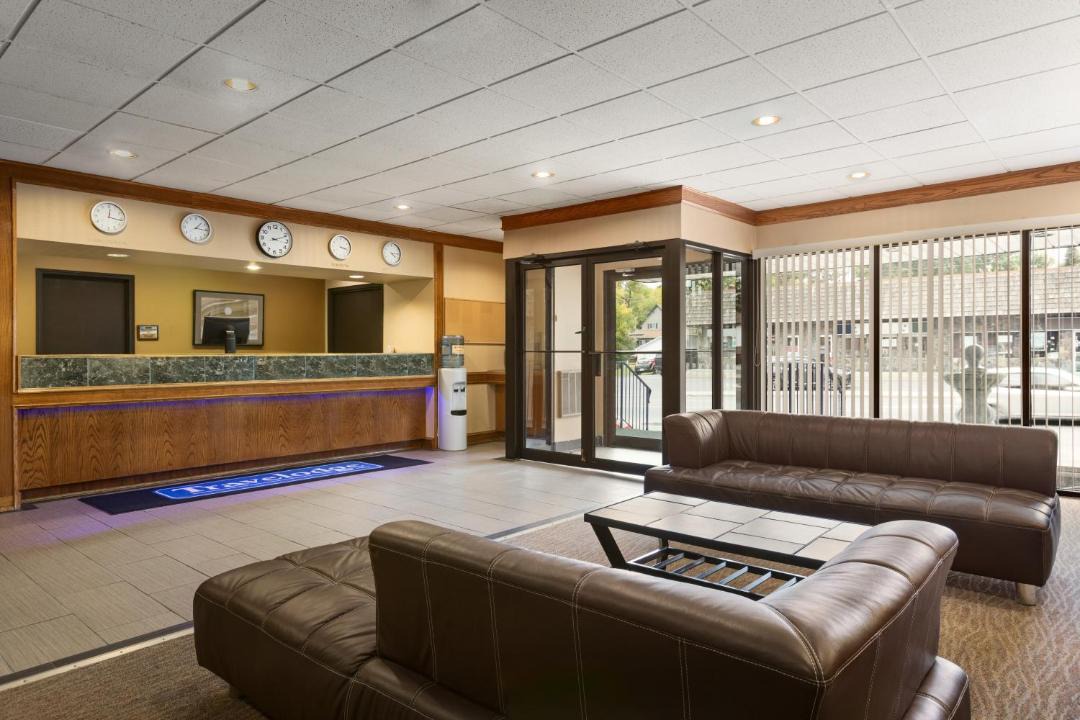 Photo of Livingroom in Kenora