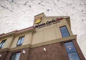 Monte Carlo Inn Toronto West Suites