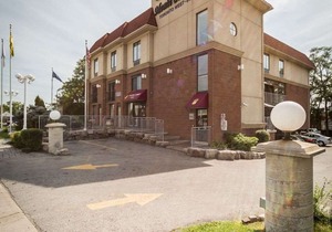 Monte Carlo Inn Toronto West Suites