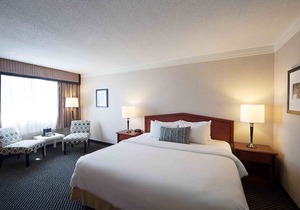 Toronto Don Valley Hotel and Suites