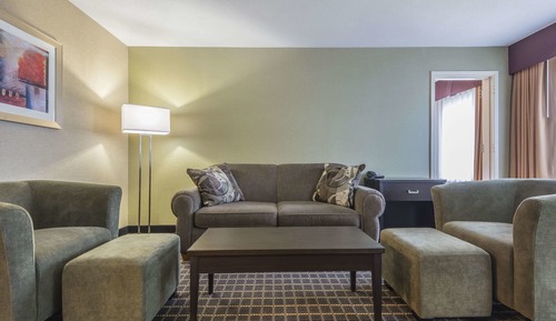 Suite, 1 King Bed, Non Smoking