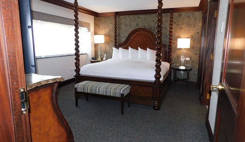 Suite, 2 Bedrooms, Kitchen
