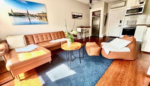 Deluxe One-Bedroom Apartment with City View