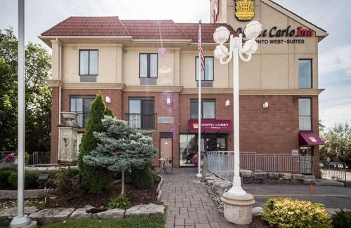 Mississauga Hotel | Monte Carlo Inn Toronto West Suites
