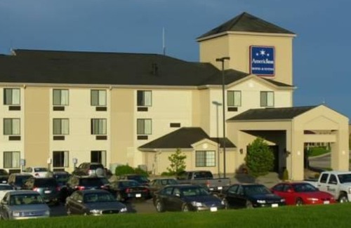 Rochester Hotel | AmericInn by Wyndham Rochester Airport