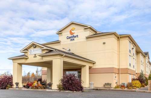 Sturgeon Falls Hotel | Comfort Inn Sturgeon Falls