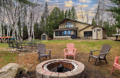 Faraday Cottage | Albion Lake Cottage - Five Bedroom Cottage, Sleeps 8