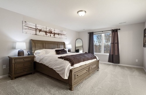 Blaine House | MARMON RETREAT w/private hot tub & theater