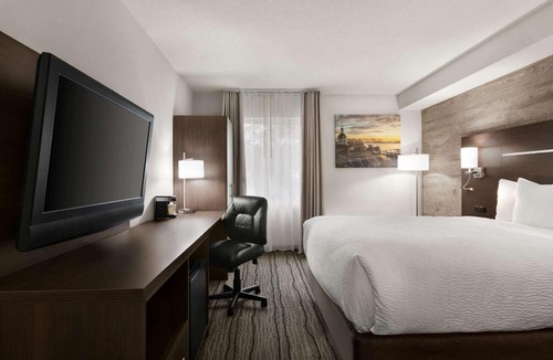 Rideau Heights Hotel | Days Inn by Wyndham Kingston