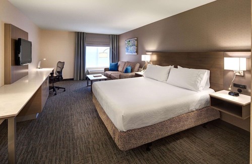 Clearview Hotel | Hilton Garden Inn Toronto-Oakville