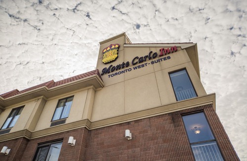 Mississauga Hotel | Monte Carlo Inn Toronto West Suites