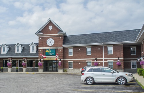 Point Edward Hotel | Quality Inn Sarnia
