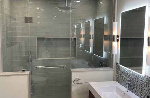 Midtown Toronto Condo | Corporate living at the crossroads of the Annex and Yorkville (long term rental)