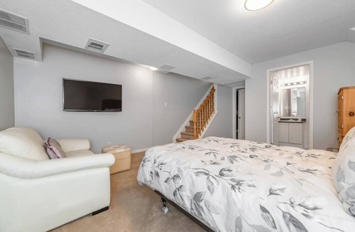 Civic Hospital - Experimental Farm - Central Park House | The Victorian Central: furnished mid-term rental @ Central Park, 15mins Downtown