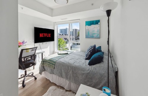 Industrial Park Apartment | Perfect Stay in Ottawa!