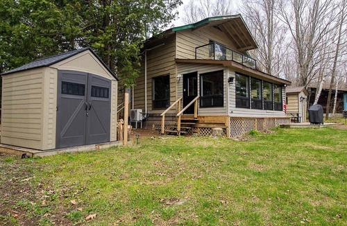 Faraday Cottage | Albion Lake Cottage - Five Bedroom Cottage, Sleeps 8