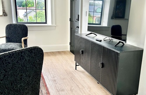 Port Hope Apartment | Boutique hotel suite in downtown Port Hope. On the Ganaraska River.