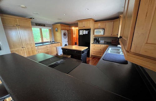 The Archipelago Cottage | Beautiful lakefront Georgian Bay Cottage in Pointe Au Baril, Family friendly