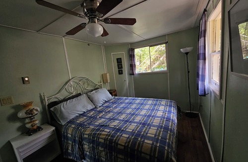Trent Lakes Cottage | The Wilson Family Cottage - Instagram @wilsonfamilycottage rentals