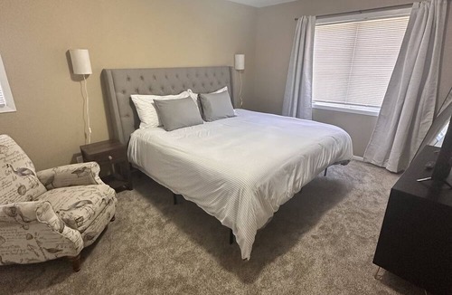 Fair House | Spacious Family Getaway 4BD/2BH