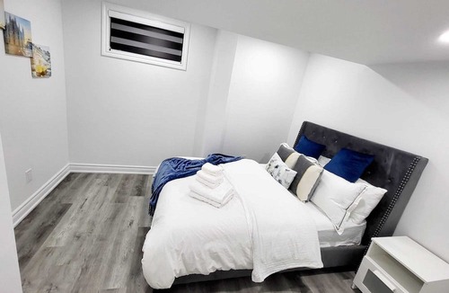 Meadowvale Village Apartment | Feels like Home 15 Minutes From Toronto Pearson Airport. Cozy Apartment To Luv