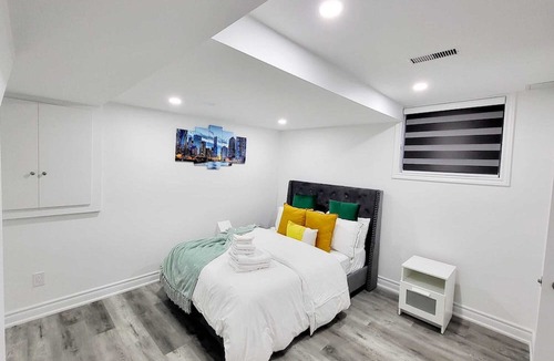 Meadowvale Village Apartment | Feels like Home 15 Minutes From Toronto Pearson Airport. Cozy Apartment To Luv