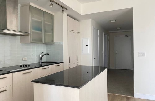 Central Waterfront House | Elite Urban Lodgings | Executive Escape