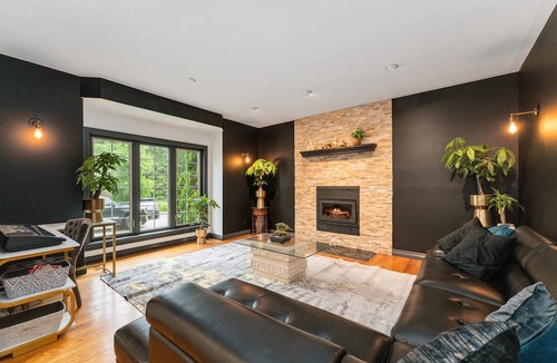 Munster Hamlet - Richmond House | 8000+ sq ft MANSION with indoor pool for 20+ guests! The Sens old Party House!