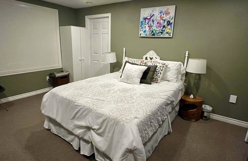 Bracebridge Bed & Breakfast | Private (One Room) Basement Bliss in Shared Home