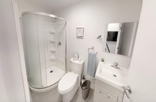 Sandy Hill Apartment | Studio in the heart of downtown!