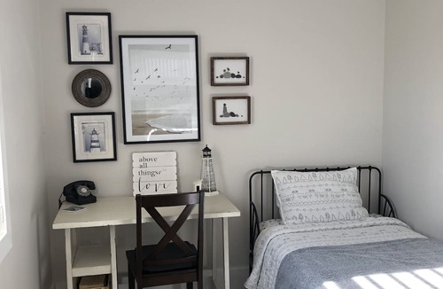 Cobourg House | A cozy 5 star, 1 bedroom, 1 bath in downtown Cobourg . Newly built in 2020!