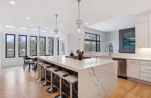 Minnetonka House | Luxury Minnetonka Home - sleeps 24/+bunk room