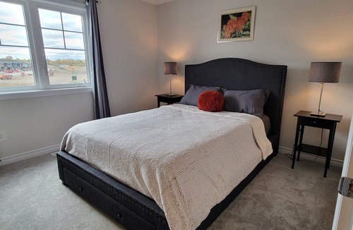 Ottawa Division House | New Build+PrimeTV+Movie+Games+Airport 10 mins