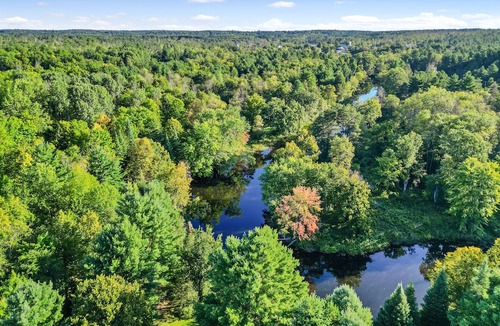 Actinolite Cottage | The Gordon's River Cabin-Custom Log Home The perfect family getaway!