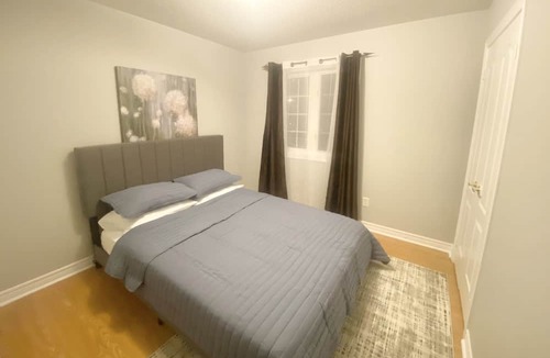 Brampton House | Modern furnished and fully stocked 4 bed, 3 bath house in central Brampton