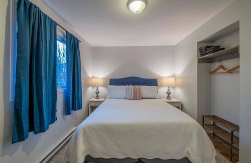 Smiths Falls House | Just 175 steps from the world famous Rideau Canal