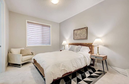 Downsview House | Downsview Park Private Bedroom B