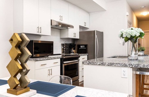 North York Apartment | Toronto Co-Living Luxury