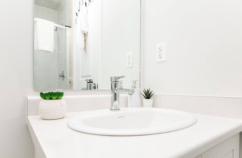 North York Apartment | Toronto Co-Living Luxury