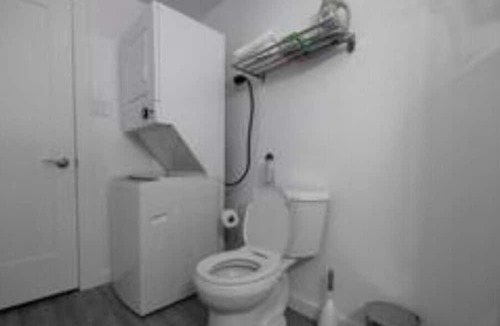 Ottawa Division Apartment | Modern getaway 1 Bedroom
