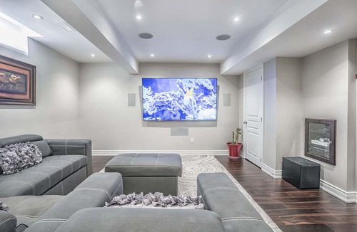 Markham House | Charming basement retreat awaits you!